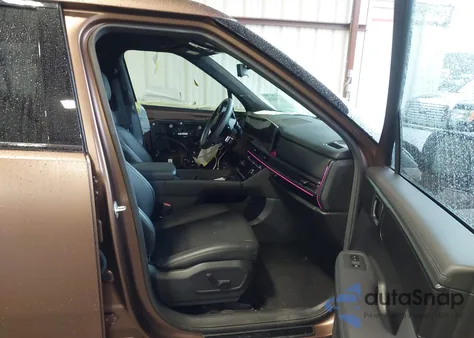 2025 Hyundai Santa Fe Calligraphy из США, поврежденный, VIN 5NMP5DGLXSH104702